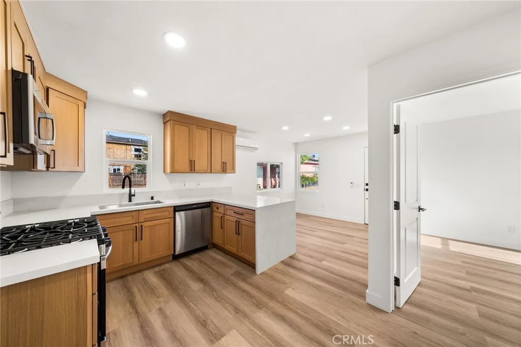 24959 Myers Avenue, Moreno Valley, California 92553 home-pic-2